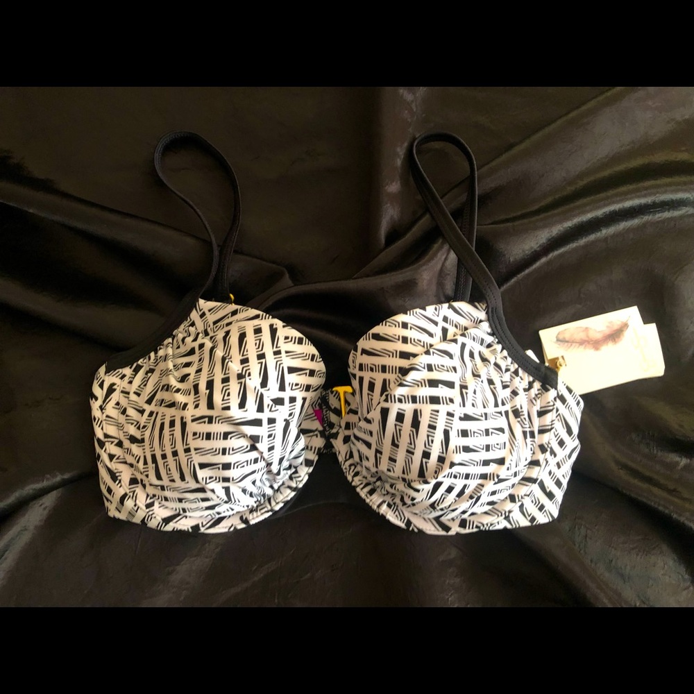 BLACK & WHITE Bikini Top by Jessica Simpson (New!)